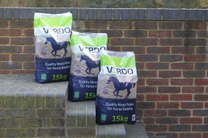 Verdo Horse Bedding is a clever heat-treated wood pellet product, created for equine use. When a small amount of water is added to the bag a regeneration process is activated and within approximately 15 minutes, you are ready to empty the open bags out onto the lorry floor or in your temporary stable to create a soft fluffy and dry bed ready for your equine friend!