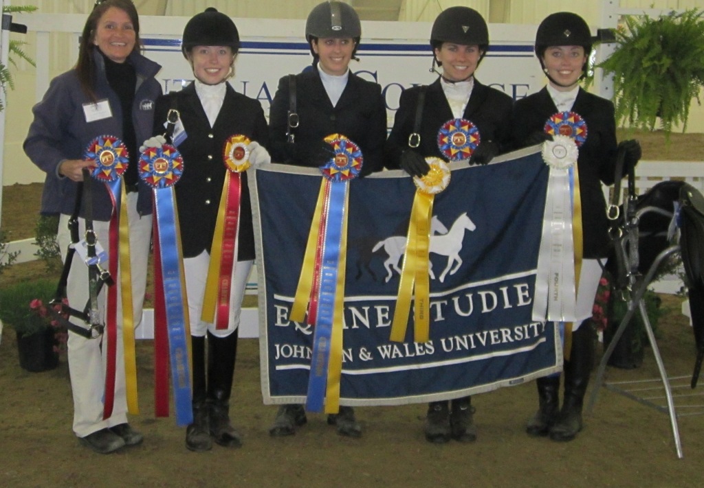 Summit Performance Starts USEF Convention on Right Stride