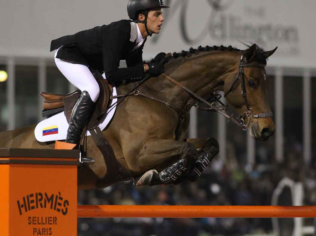 Hermès USA is proud to present the second annual Hermès Talented Young Rider Award to 18 year old Emmanuel Andrade, from Caracas, Venezuela. Andrade won the award based on points accumulated on the 12 weeks of competition during the 2015