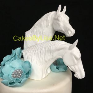 Cakes By Lisa (Lisa Menz) Elite Equestrian magazine #eliteequestrian