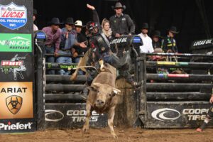 Andrew Alvidrez Wins Second Consecutive Unleash The Beast Event to Overtake No. 1 Rank in Race for 2023 PBR World Title #eliteequestrian